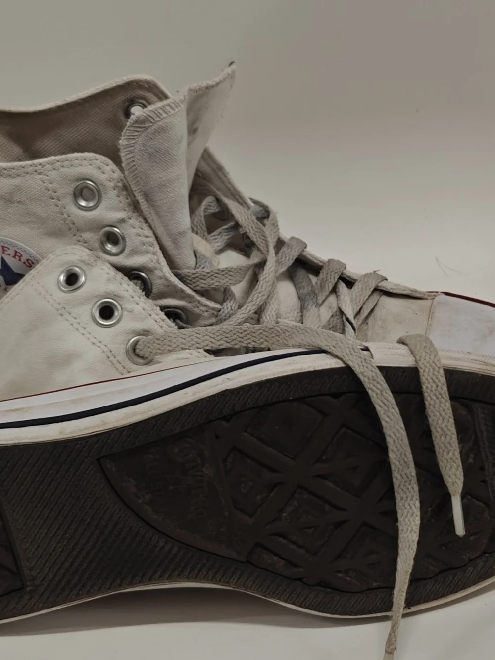 Converse Chuck Taylor All Star Low Top White Women 8.5 Men 6.5 Canvas Sneakers